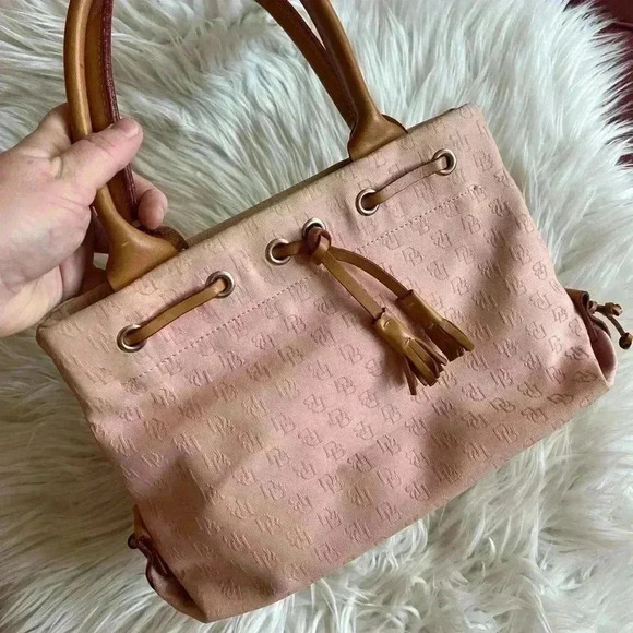 Vintage Dooney & Bourke Signature Monogram Tote Bag Pink Canvas Leather Handles - Picture 4 of 16